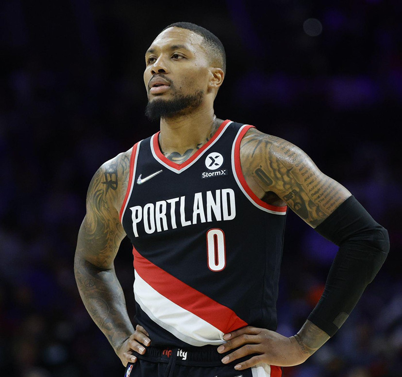 开云入口-关于转会期突围战来临，洛杉矶湖人围绕社区盾官宣签约，态度坚定，赛程密集仍需轮换的信息